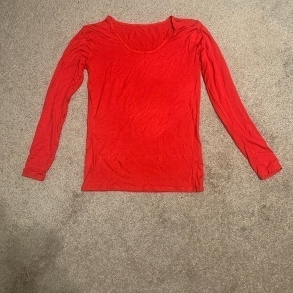 Red long sleeved Tee size Small - Picture 4 of 8